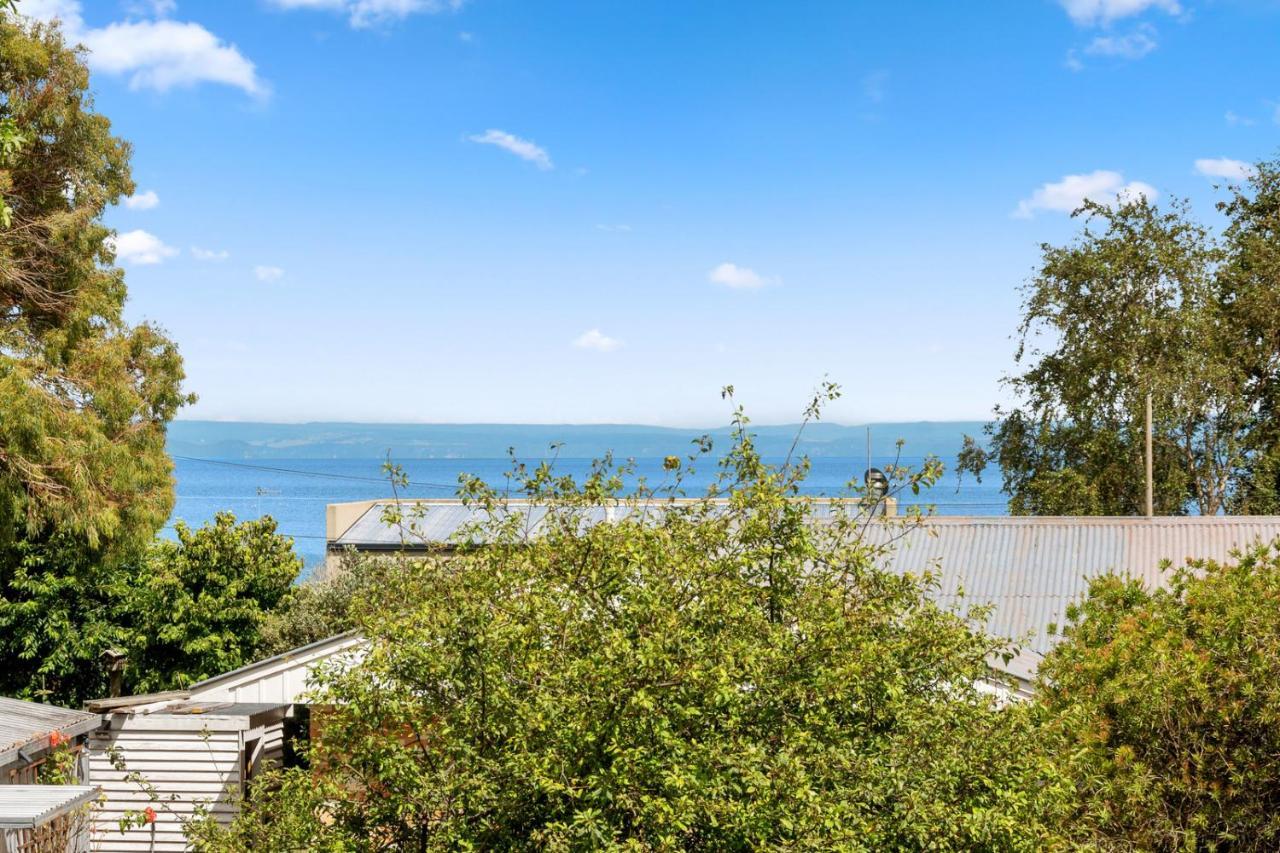 Waitahanui Lake House - Lake Taupo Holiday Home Exterior foto